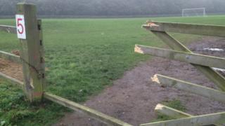 A broken gate at Oliver's Mount