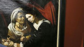 見つかった絵画に対しては、フランス国外への持ち出しが2年半禁じられている