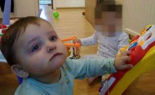 Tow injured children