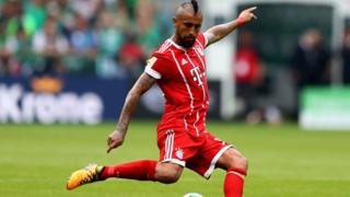 En 2015, en pleine Copa America, le joueur avait été arrêté en état d'ivresse après un accident de voiture.
