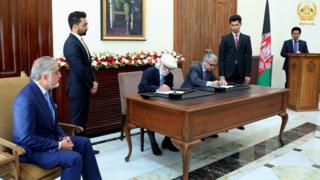 امضای قرارداد
