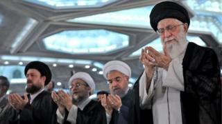 آیت الله خامنه ای در مراسم نماز عید فطر