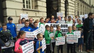 boxing protest outside city hall