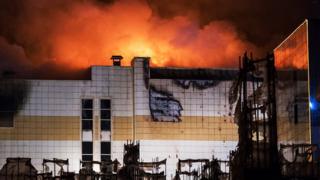Пожар в кемеровском ТЦ "Зимняя вишня"