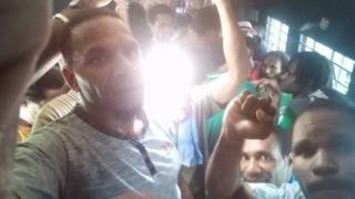 Beberapa orang yang ditangkap kemudian dibawa ke Polres Jayapura