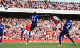 Danny Welbeck yatsinze ikipe yahoze akinira ku gitego cy'umutwe cya kabiri cya Arsenal