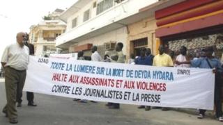 Aux dernières nouvelles, les deux anciens soldats gambiens visés par le mandat d'arrêt international se seraient réfugiés en Guinée, après la chute de leur leader lors de la présidentielle de décembre dernier.