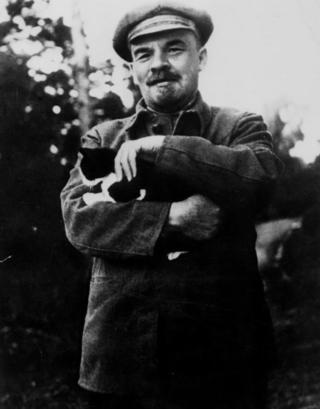 Lenin with a cat