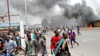 Congolese opposition supporters chant slogans during a march to press President Joseph Kabila to step down in Kinshasa. 19 September 2016