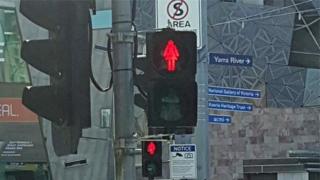 Novo semáforo para pedestre em Melbourne