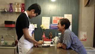 Jose and Ysabella at the counter