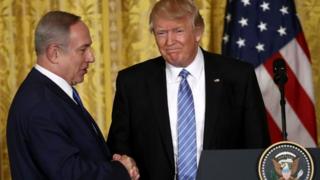 Bwana Trump yavuze ko bizova kuri Israeli n'abanye Palestine kwitorera amasezerano ababereye