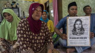 サウジアラビアで処刑されたインドネシア女性の遺族(2015年4月)