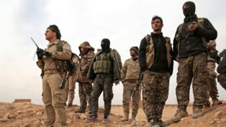 Abarwanyi ba Syrian Democratic Forces bavuga ko bafashe izindi komine zitandatu i Tabqa