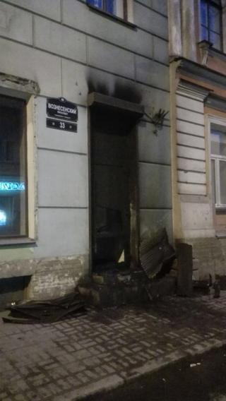 Дверь в штаб Навального