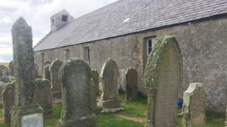 Kirk in burial ground