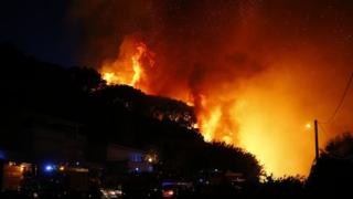Les populations ont été évacuées pour les sécuriser contre la furie du feu attisé par les vents