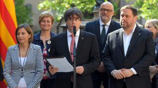 El presidente catalán, Carles Puigdemont, anunciando el referéndum