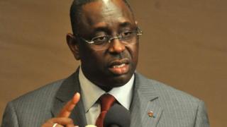 Shugaba Macky Sall na fuskantar suka a kan matakin garkame 'yan adawa