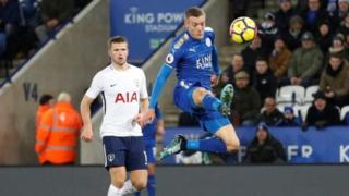 Jamie Vardy lokacin da yake cin Tottenham