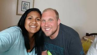 Thamara Caleño Candelo y Joshua Holt.