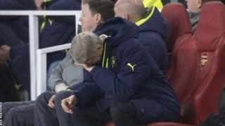 Arsene Wenger cikin damuwa