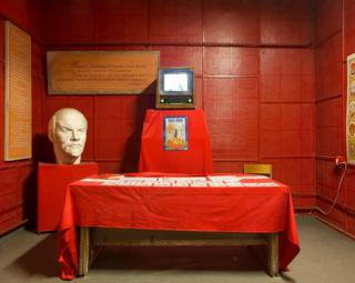 Бюст Ленина