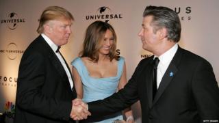Rais mteule wa Marekani Donald Trump na mtu anayemwigiza Alec Baldwin