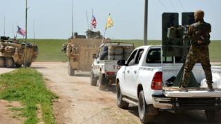Suriye-Türkiye sınırında birlikte hareket eden ABD ve YPG askerleri