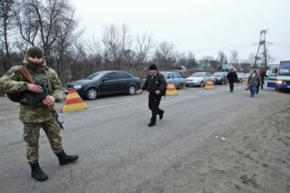 У Мінську домовилися продовжити роботу пунтктів пропуску із 1 квітня