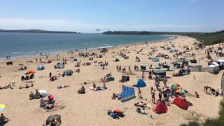 traeth Dinbych y Pysgod