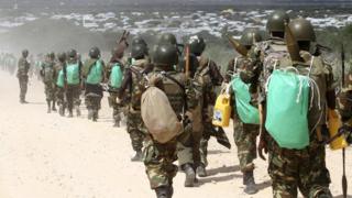 Abasirikare b'u Burundi mu bugenduzi nyuma y'itana mu mitwe na Al Shabab mu micungararo ya Mogadishu
