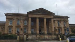 Dundee Sheriff Court