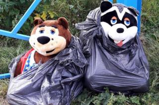 Woody Bear and Ronnie the Raccoon