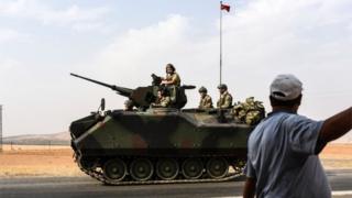 Турецкая бронетехника отправляется в Сирию (26/08/16)