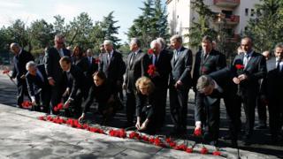 Diplomats and ambassadors laid red carnations at the site of the Ankara blast (19 Feb)