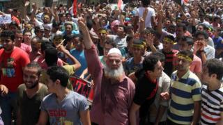 Mısır'daki askeri darbenin birinci yıldönümümde protesto düzenleyen Müslüman Kardeşler destekçileri
