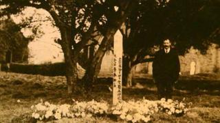 The original memorial at Angle