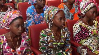 'Yan matan Chibok sun ci kwalliya.