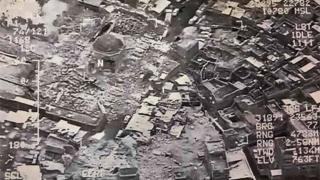 Irak ordusu yıkılan caminin havadan çekilmiş görüntülerini paylaştı.