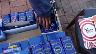 Des préservatifs distribués à Soweto lors de la Coupe du Monde de juin 2010