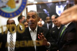 Obama was greeting by crowds of supporters