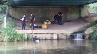 Guy Hedger weapon river search