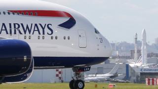 Une grave panne informatique a cloué les avions au sol à Londres.