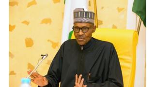 Le Président Muhammadu Buhari s'adressant à son cabinet après son retour de Londres en Mars
