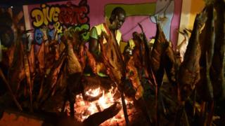 Dhangaa qurxummii, Festivaala Giril, Koot divuwaaar, Abijaanitti taasifamuuf qophaa'aa jiru.