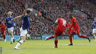 Liverpool yaitandika Everton 3-1