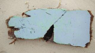 Ймовірні уламки літака MH370