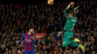 Lionel Messi lokacin da ya ci kwallon farko