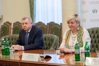 Гонтарева, Смолій